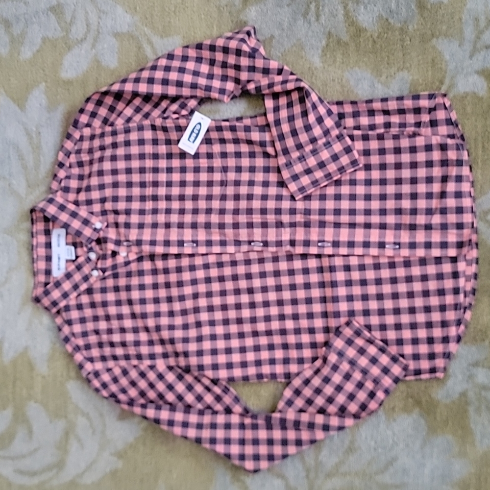 Old navy long sleeve XL (14/16) plaid button down. NWT